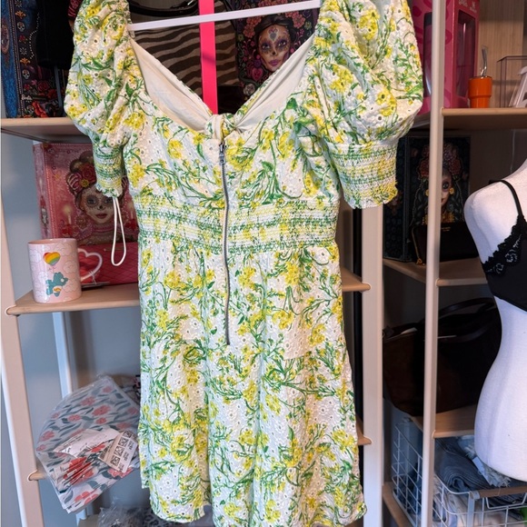 Alice + Olivia Floral Puff Sleeve Mini Dress size 6/8. NWOT ( no brand tag) - Picture 6 of 7